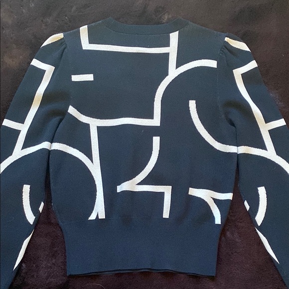 H&M Black and White Graphic Sweater - Picture 4 of 4